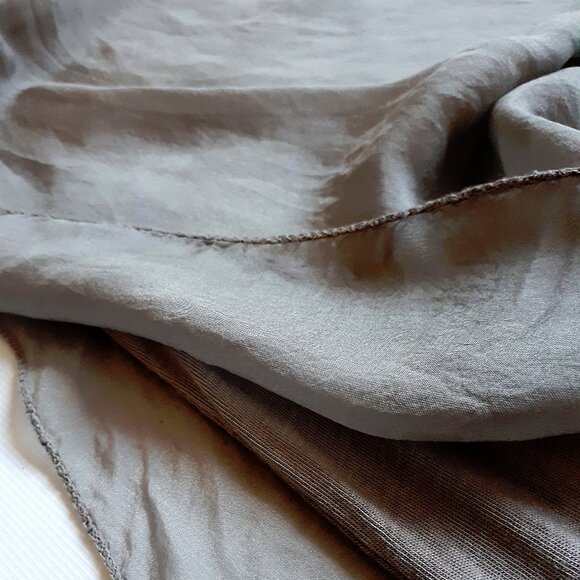 GIUSY 100% Silk Sleeveless Mushroom Top Blouse in Neutral Gray - Picture 11 of 13